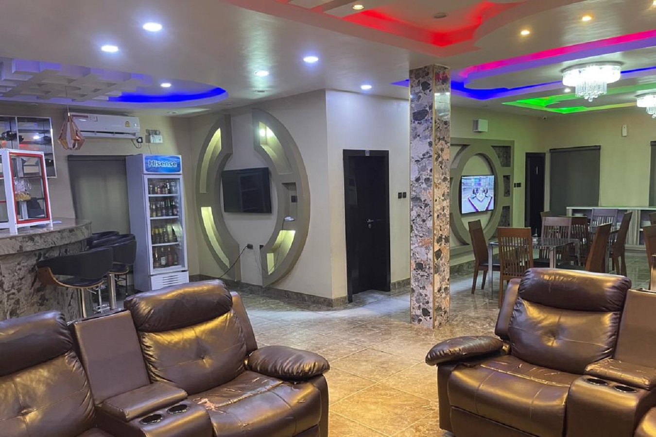 Grand Diamond Hotels & Suites